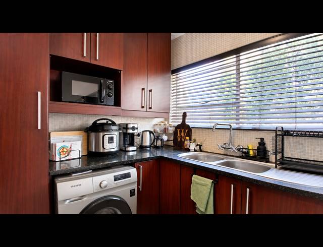 2 BEDROOM APARTMENT FOR SALE IN BLACKHEATH